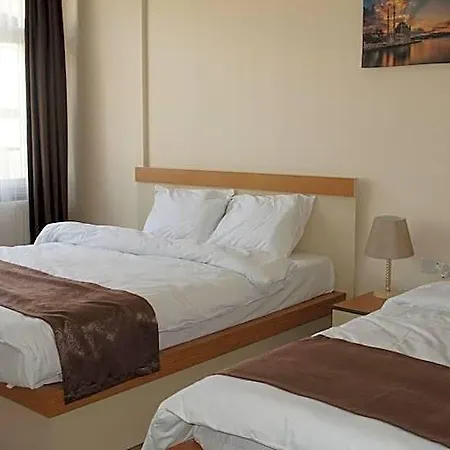 Newaz Hotell 3*